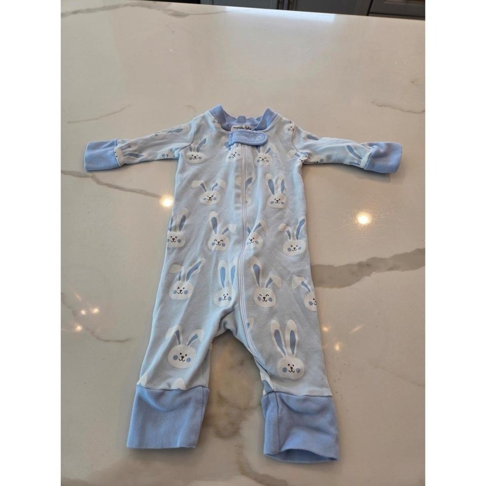 Magnolia baby boy pajamas size 3‎ mos